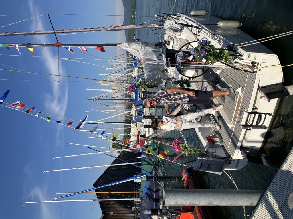 Die L30 von Uli und Sigi warten auf Neptun.