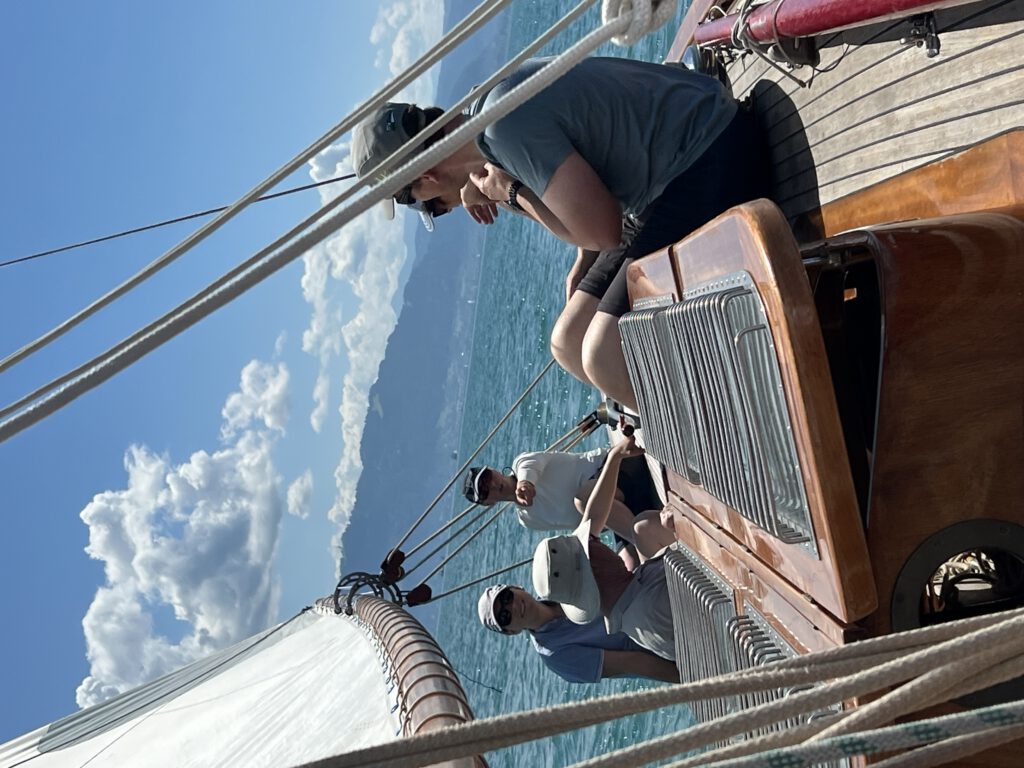 BAYERN II: Blick zurück zum Cockpit