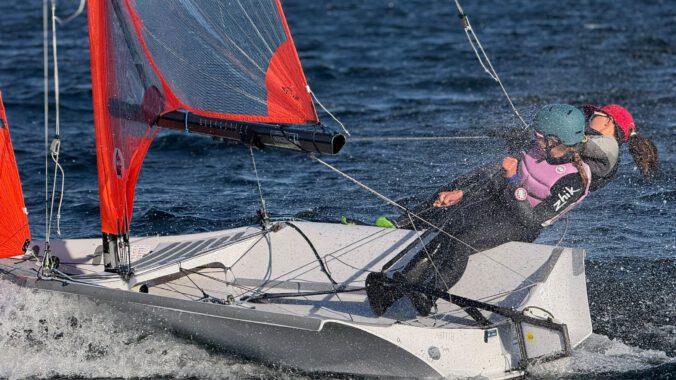 Team Lewis/Ihrenberger stürmt die Gold Fleet!